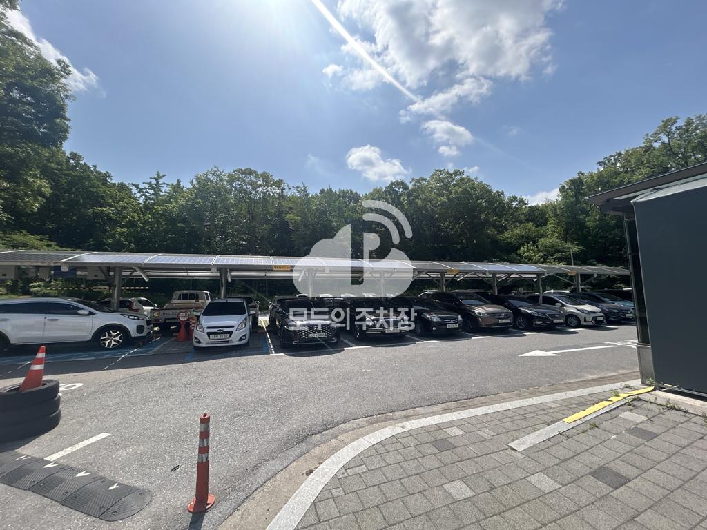 일자산 제2체육관 주차장 이미지 1