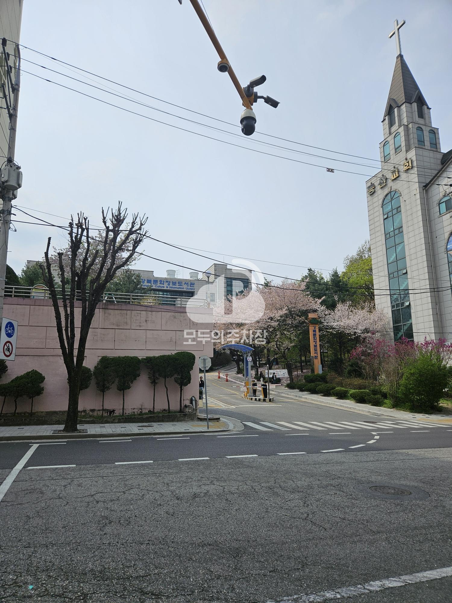 강북문화정보도서관 주차장 이미지 1