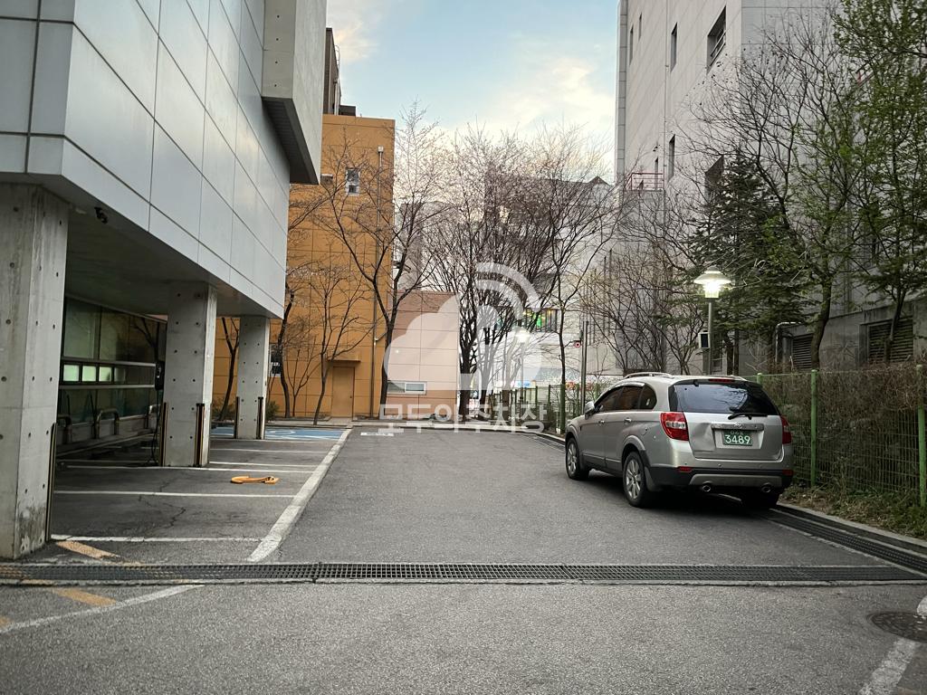 진관동 주민센터 주차장 이미지 3
