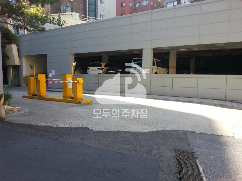 회현체육센터 주차장 이미지 1