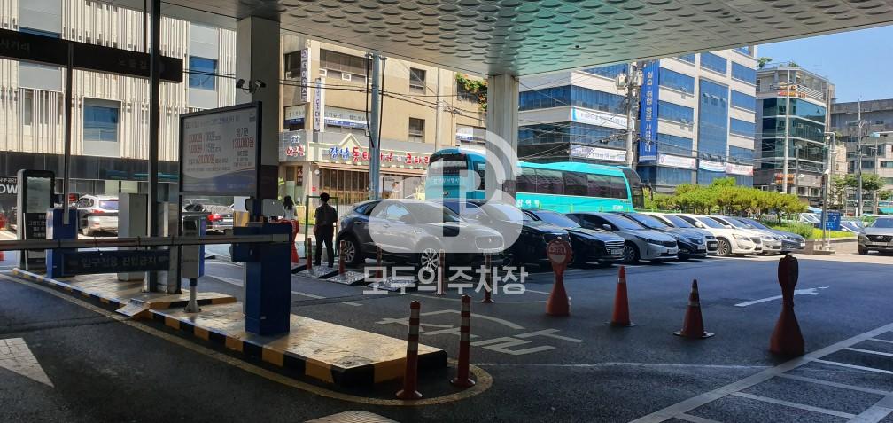 그랜드컨벤션센터 민영 주차장 이미지 4