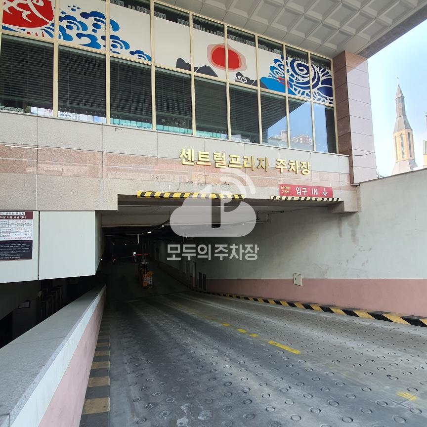 나이스파크 광교 센트럴프라자 주차장 이미지 1