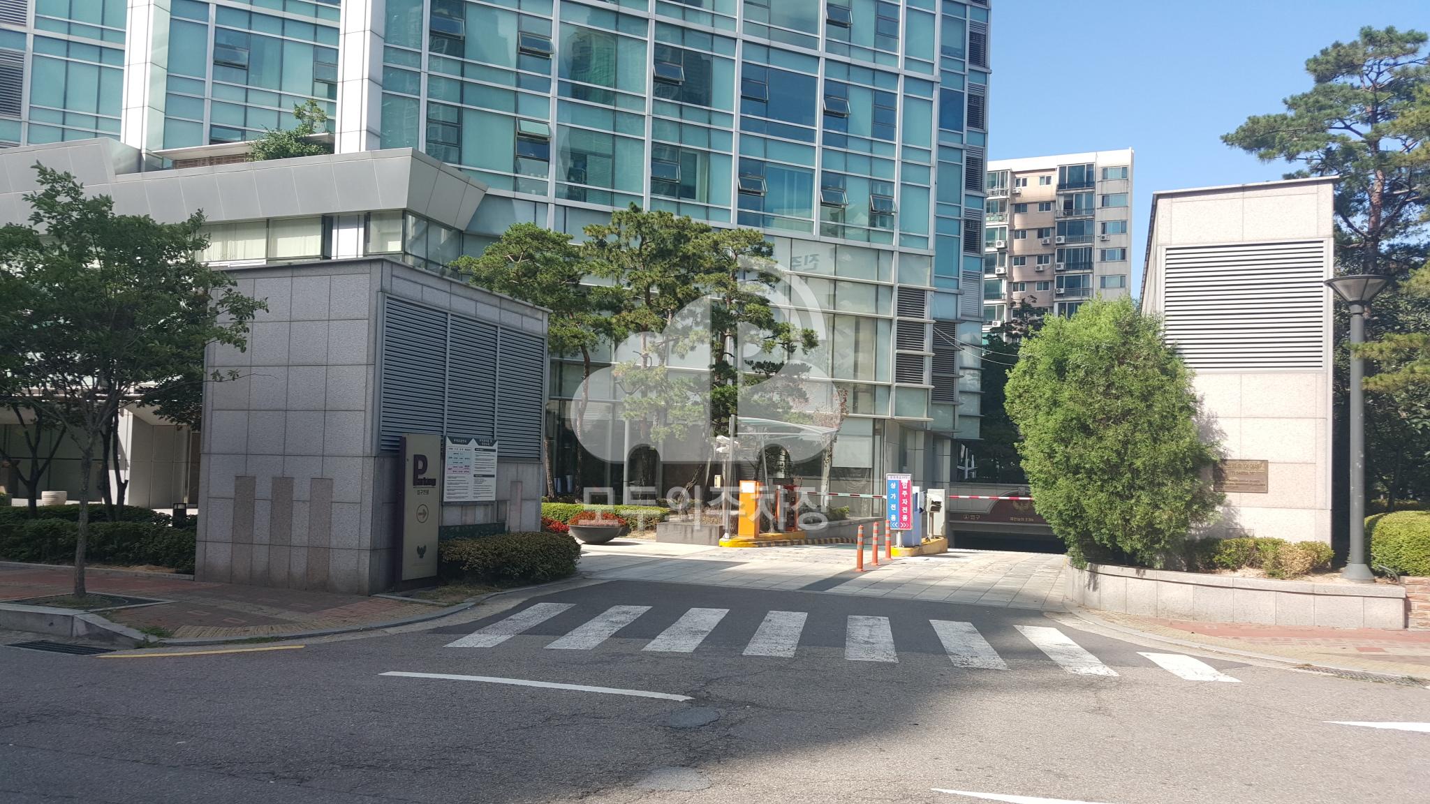 롯데캐슬 아이비 주차장 이미지 1