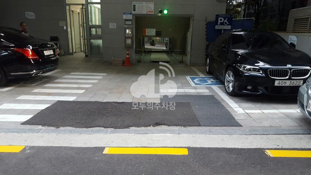 아마노 KB우준타워 주차장 이미지 2
