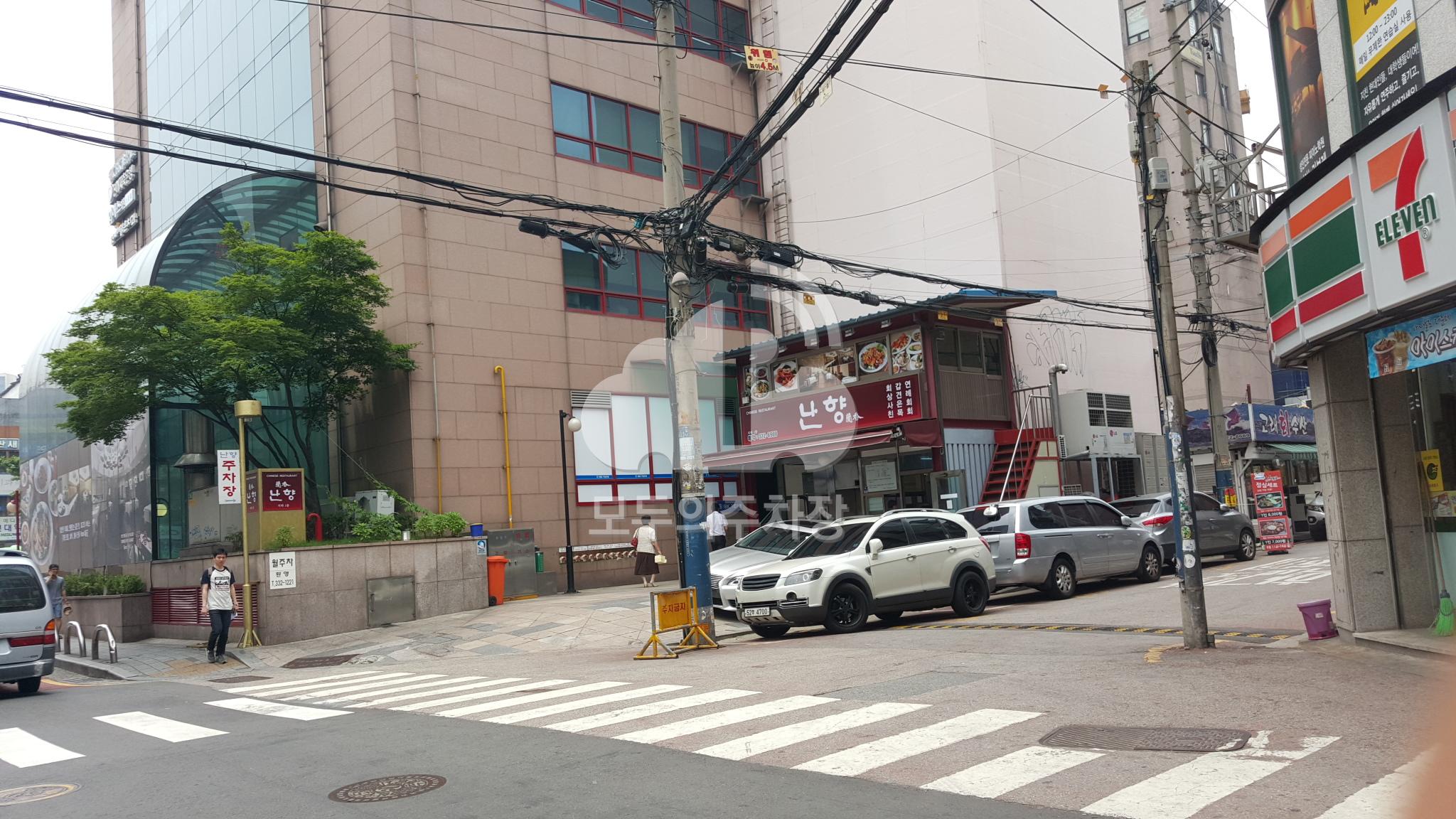 거촌빌딩 주차장 이미지 3