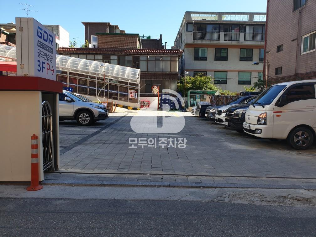 태양식자재마트 민영 주차장 이미지 3