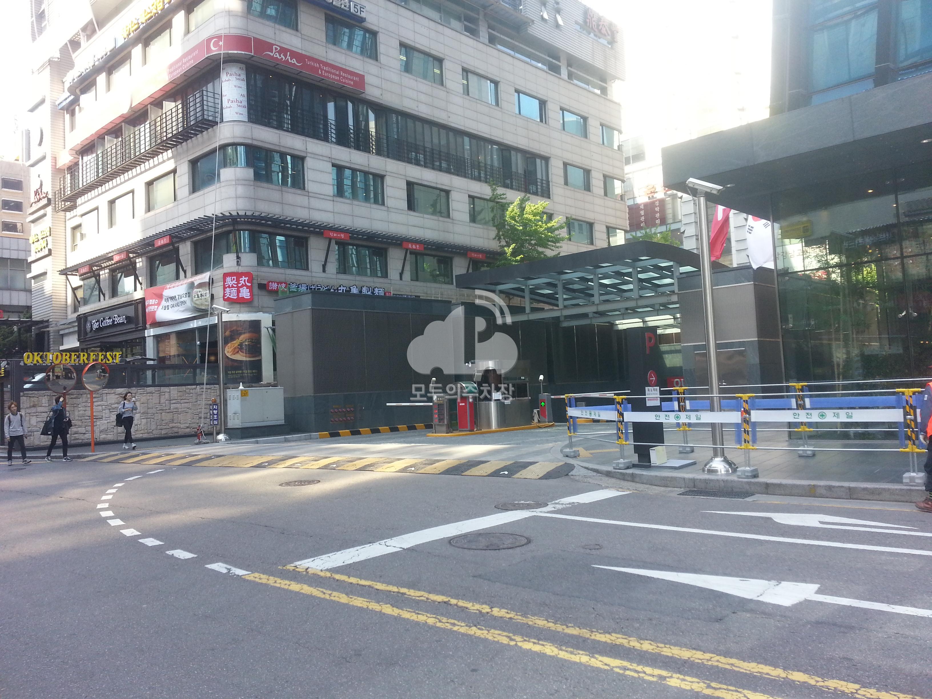 GT타워 주차장 이미지 1