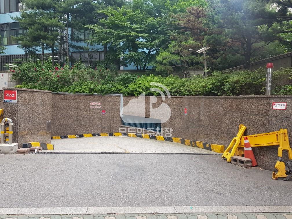 남영디지털타워 민영 주차장 이미지 3
