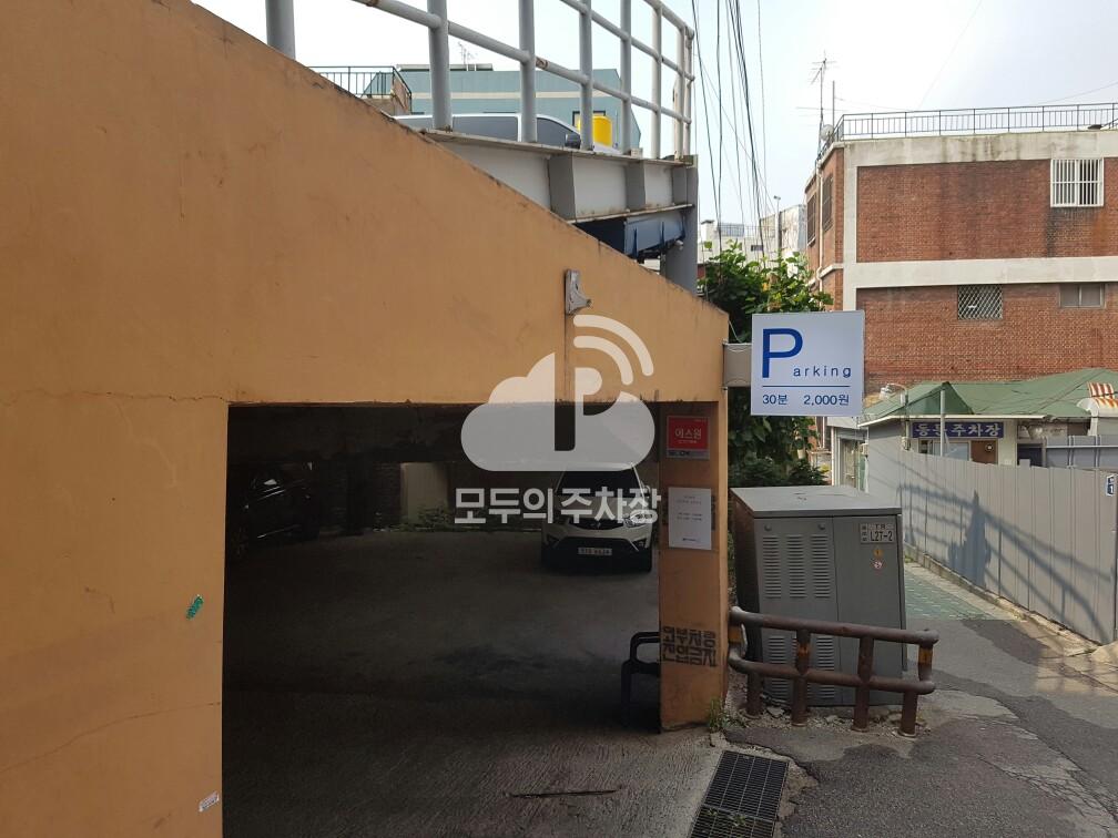 야드인빌딩 민영 주차장 이미지 3