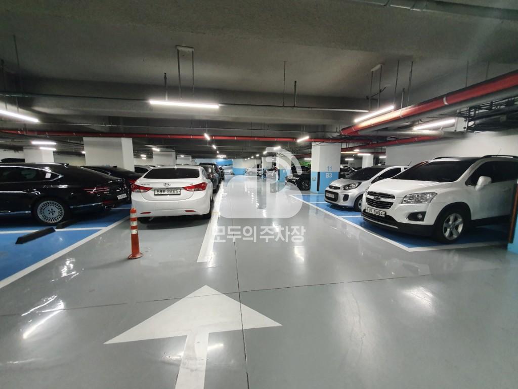 SK테크노빌딩 주차장 이미지 2